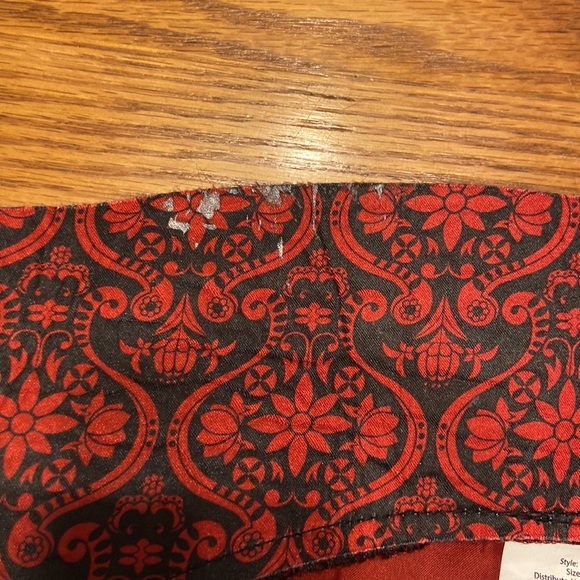 Vampire Halloween Costume size youth small, 4-6. - Picture 4 of 6